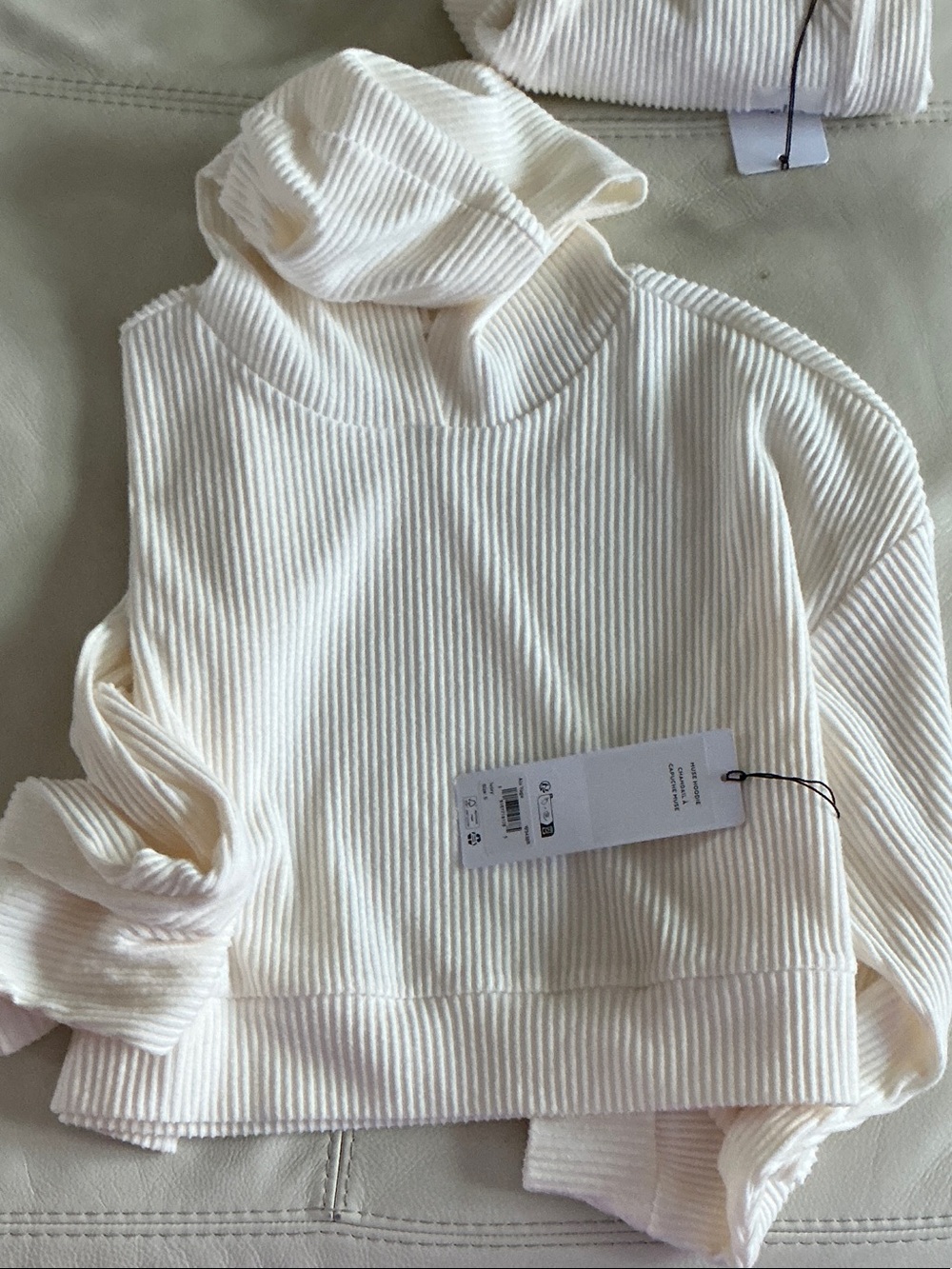 ALO Yoga Cream muse hoodie  Sweater